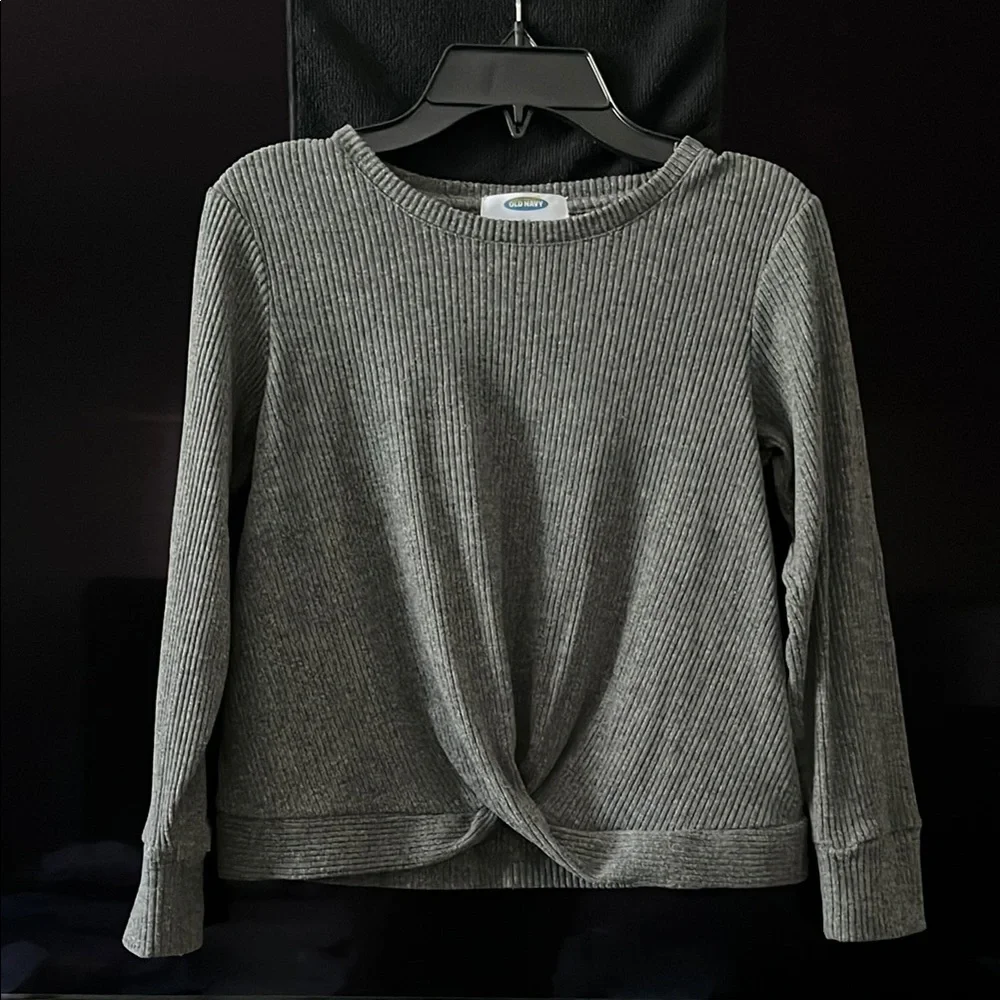 🛍️5️⃣ /💲2️⃣5️⃣🛍️ OLD NAVY - Gray Ribbed Long Sleeve Top